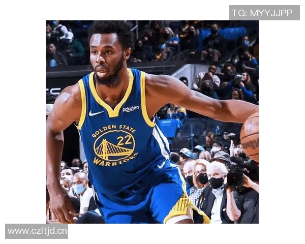 中规中矩！维金斯半场10中5拿到10分2板2助 但三分3中0&罚球2中0